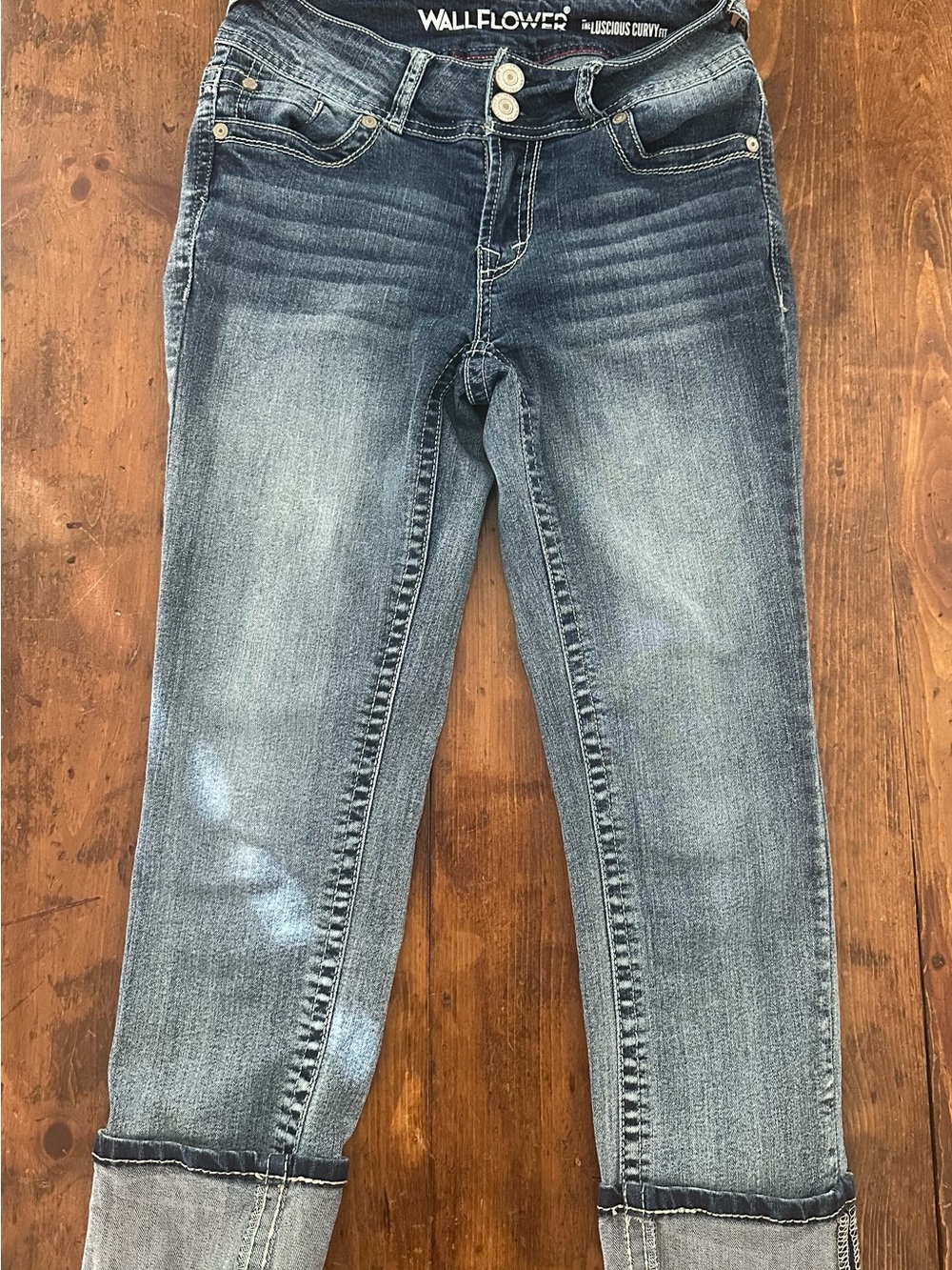 Wallflower Women's Blue Washed Skinny Jeans